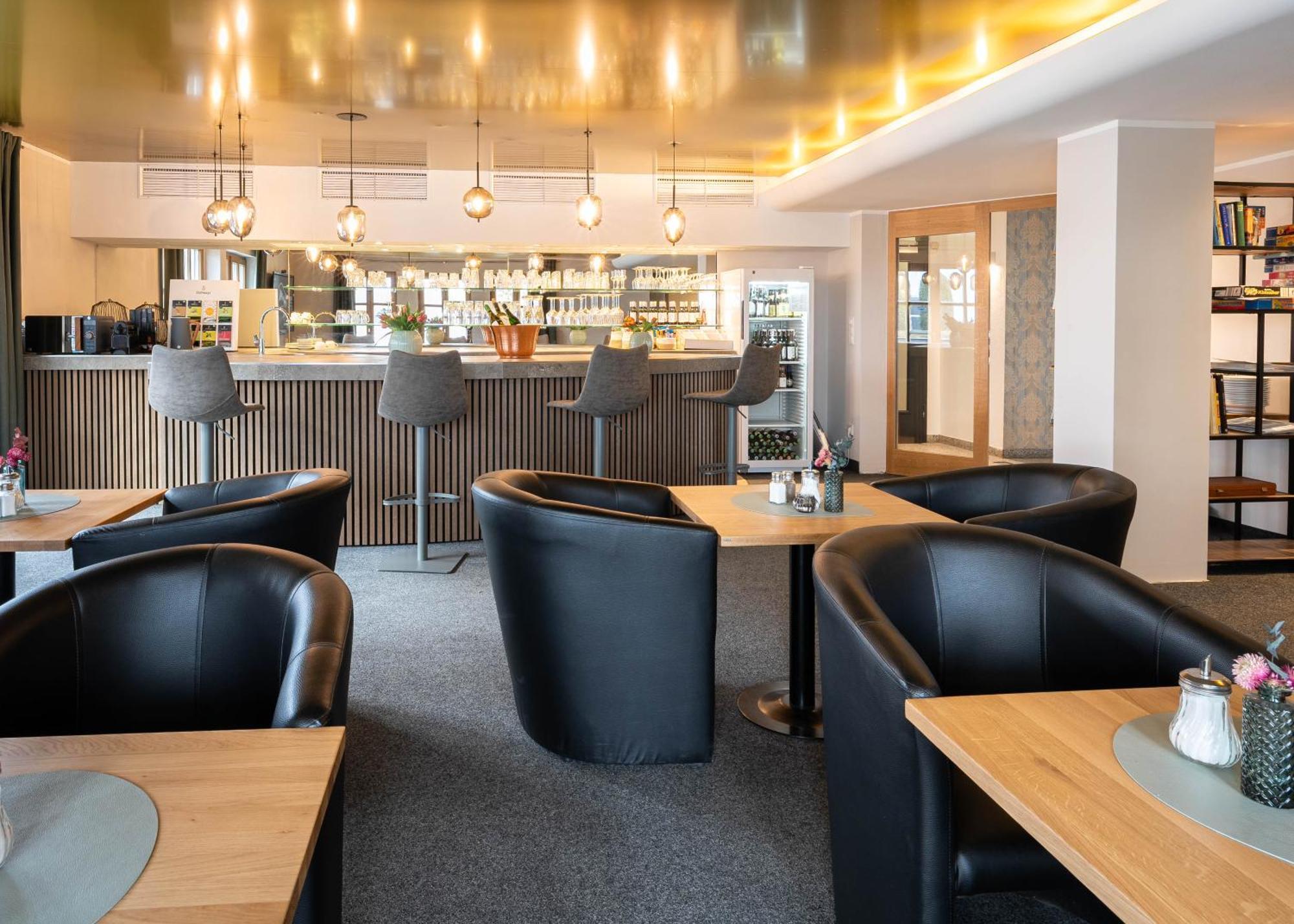 Sopherl Am See - Fruehstueck Auf Der Seeterrasse, Sehr Ruhig Und Wunderschoen Am See, 3 Minuten Nach Oberpfaffenhofen, Viele Radtouren, Restaurants & Cafes In Der Umgebung Weßling Exteriör bild
