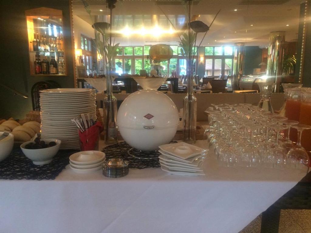 Sopherl Am See - Fruehstueck Auf Der Seeterrasse, Sehr Ruhig Und Wunderschoen Am See, 3 Minuten Nach Oberpfaffenhofen, Viele Radtouren, Restaurants & Cafes In Der Umgebung Weßling Exteriör bild